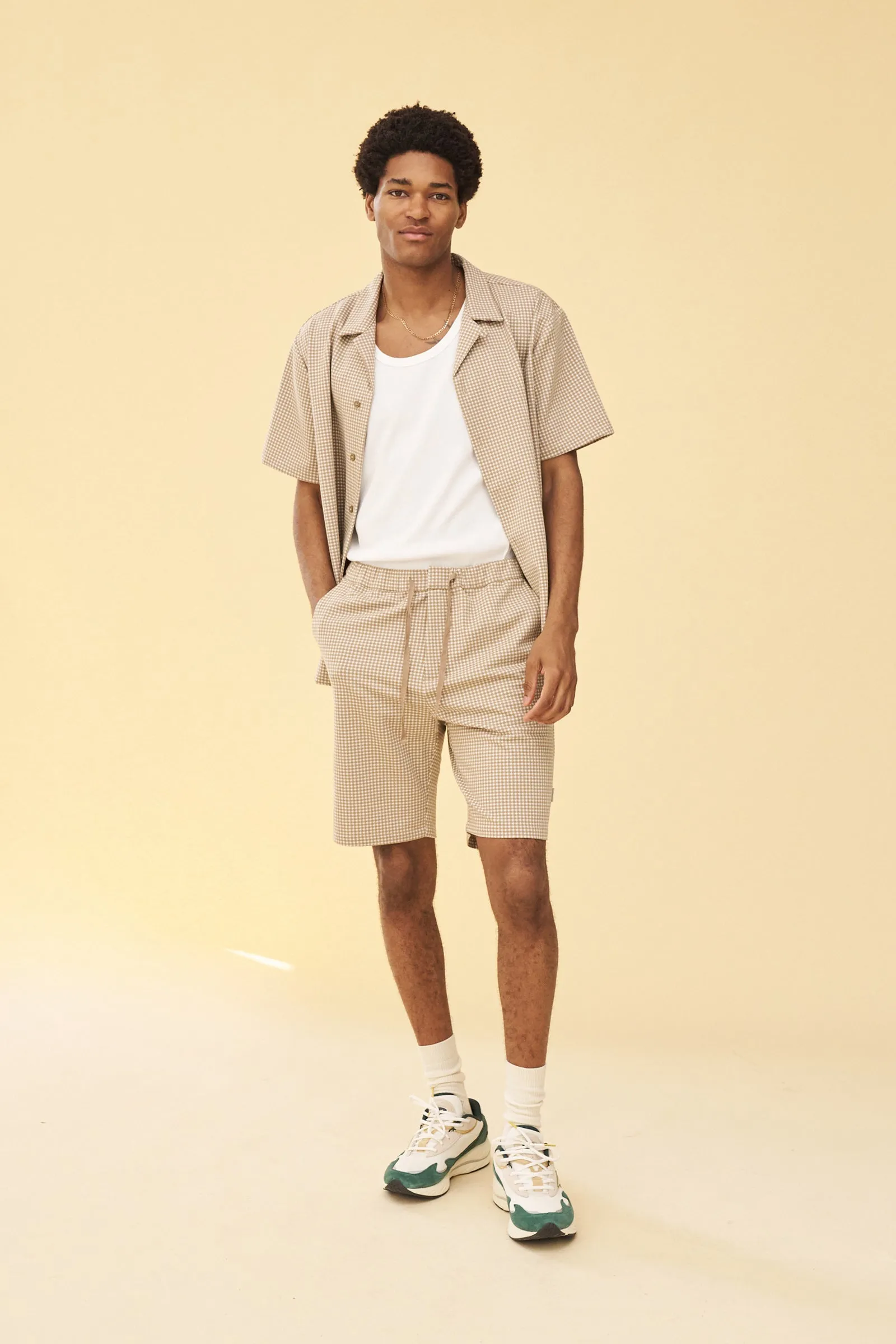 BEIGE DOGTOOTH JACQUARD SHORTS