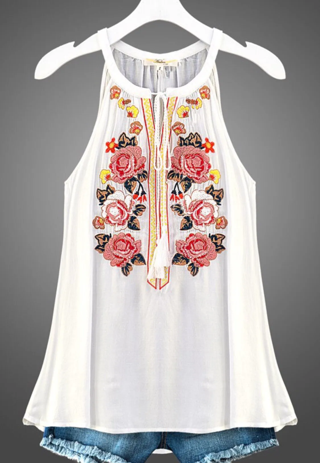 Embroidery Sleeveless Top