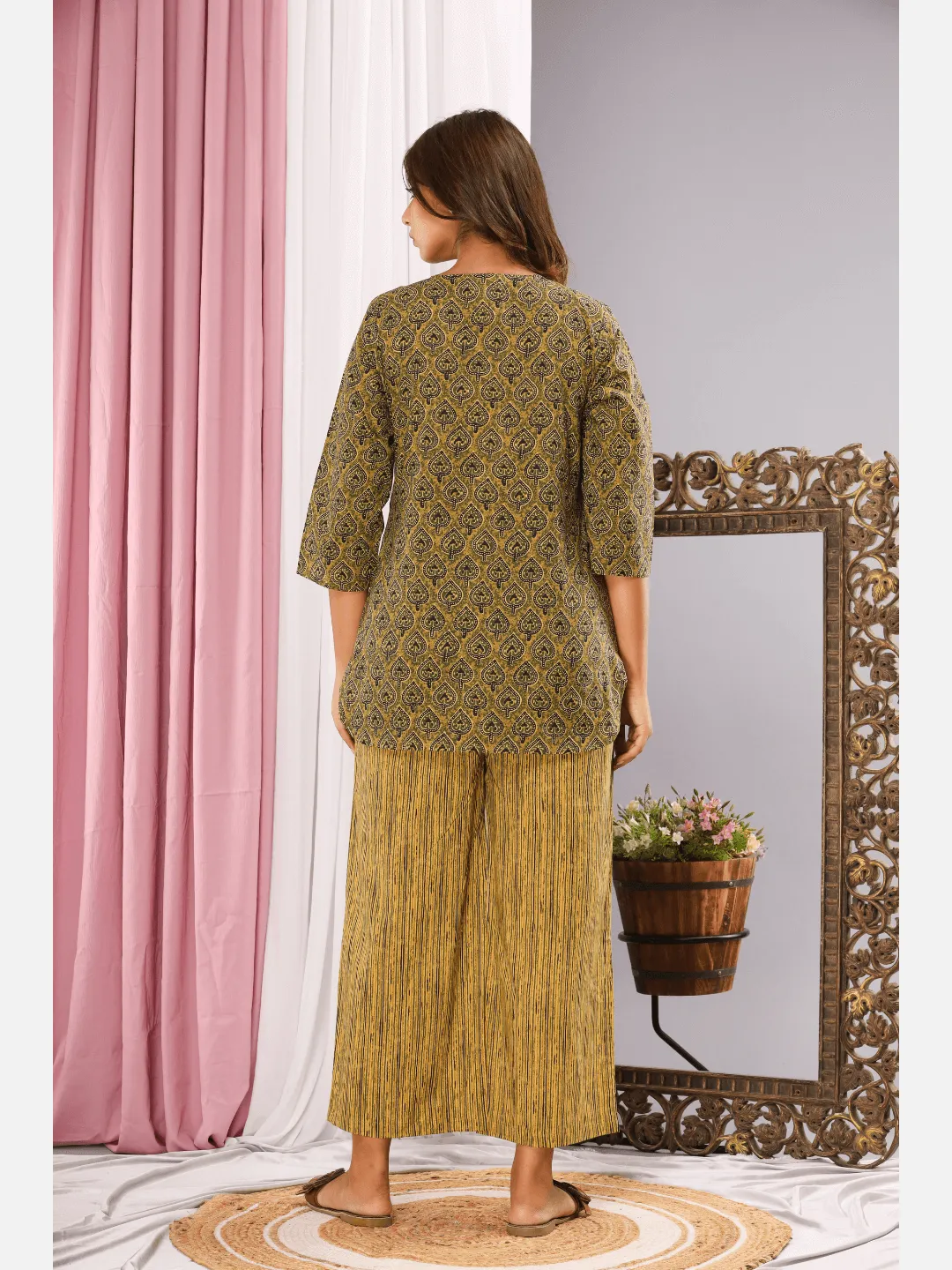 Green Paan Cotton Loungewear