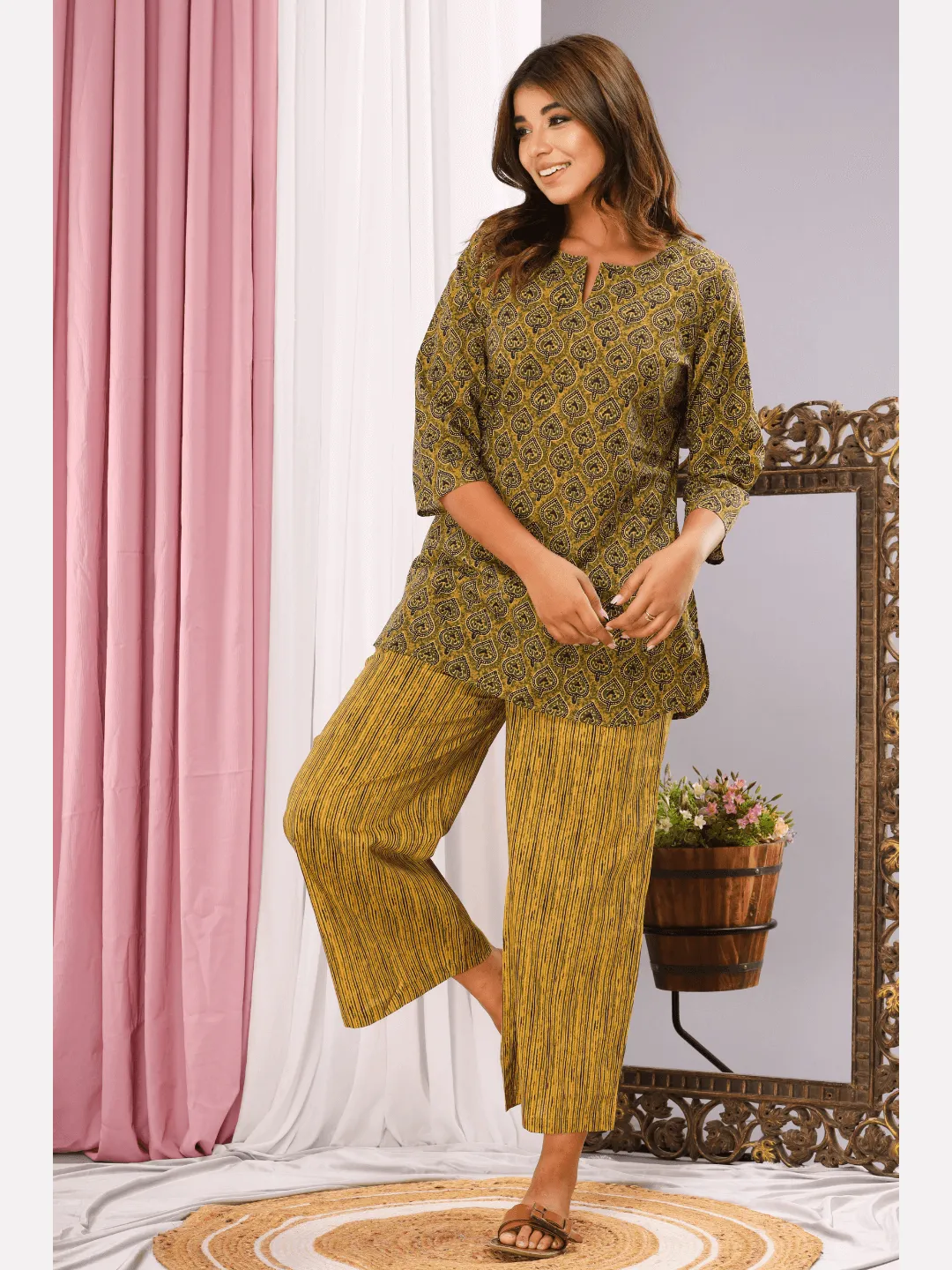 Green Paan Cotton Loungewear