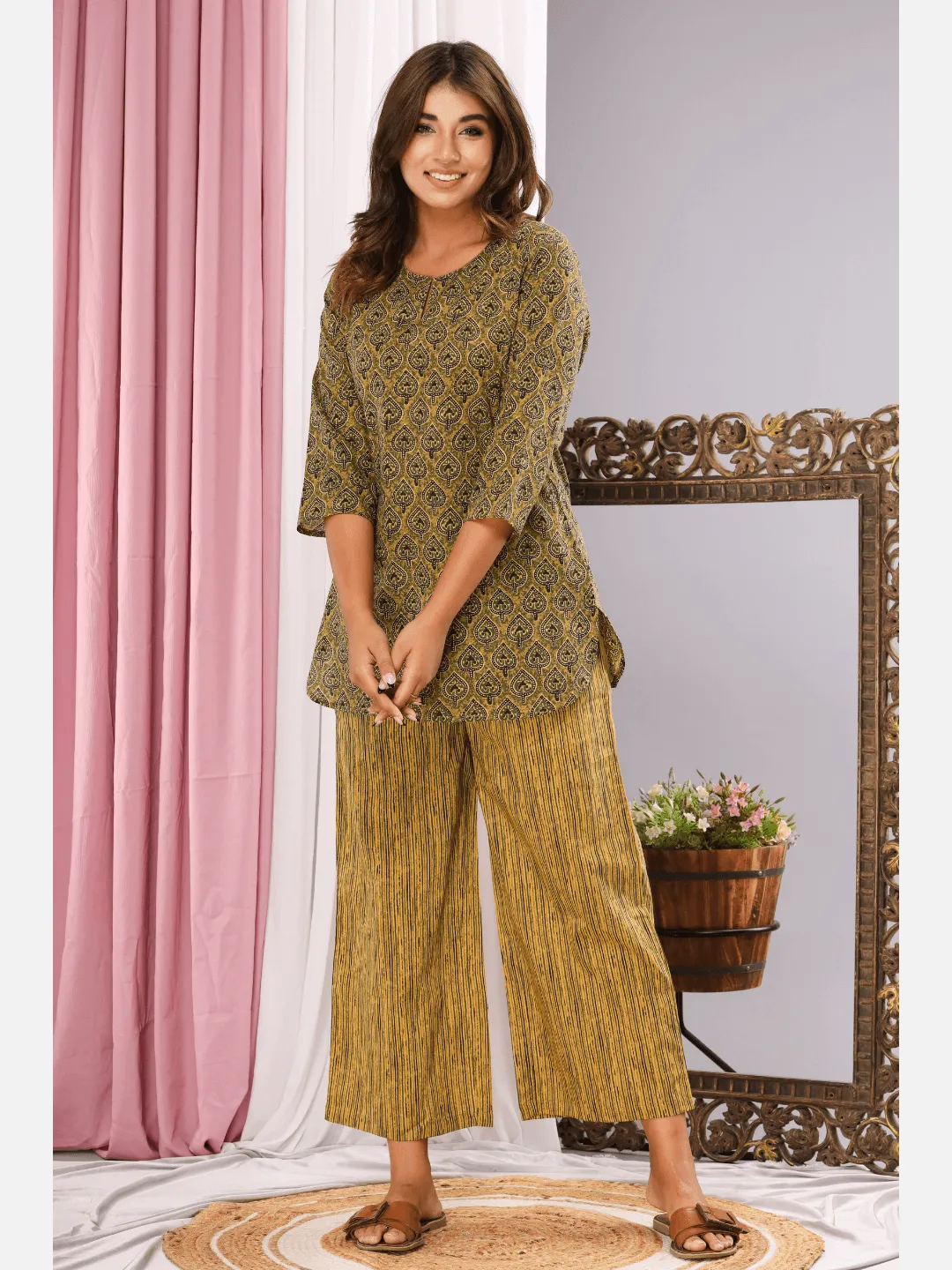 Green Paan Cotton Loungewear