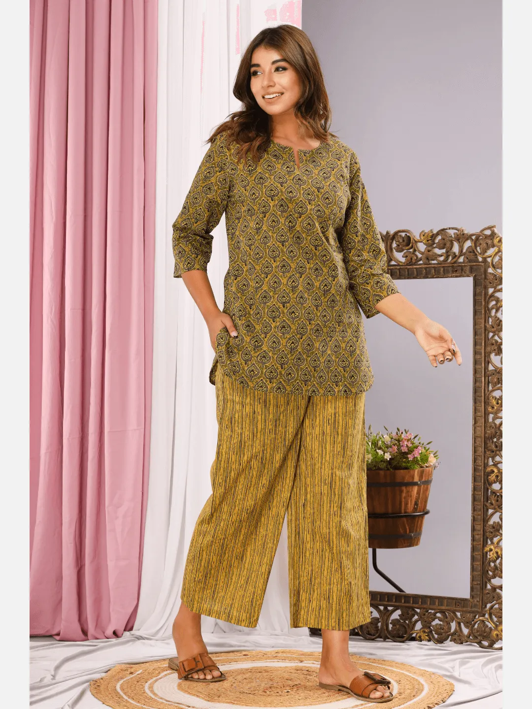 Green Paan Cotton Loungewear