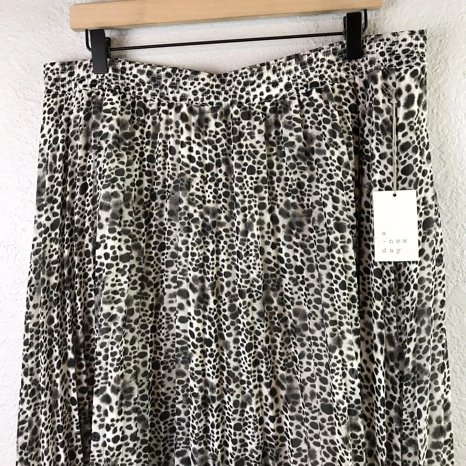 Leopard Pleated A-Line Midi Skirt