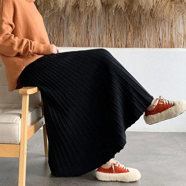 Pleated Maxi Skirt With Elastic Waist